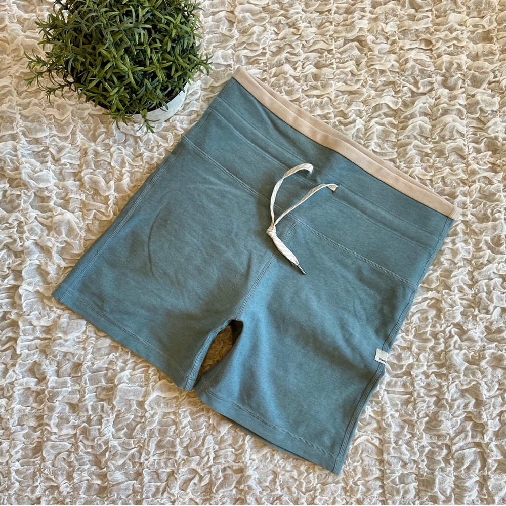 Vuori Athletic Shorts in Blue and Tan